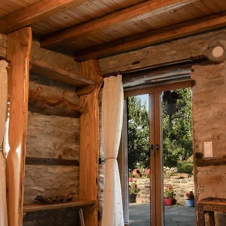 Aristoteli's Stone House * Makrirrákhi