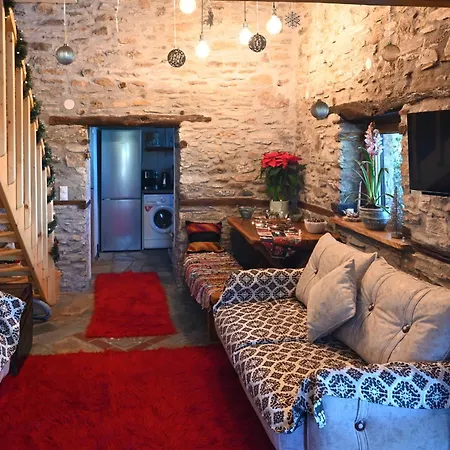 Aristoteli's Stone House Makrirrákhi