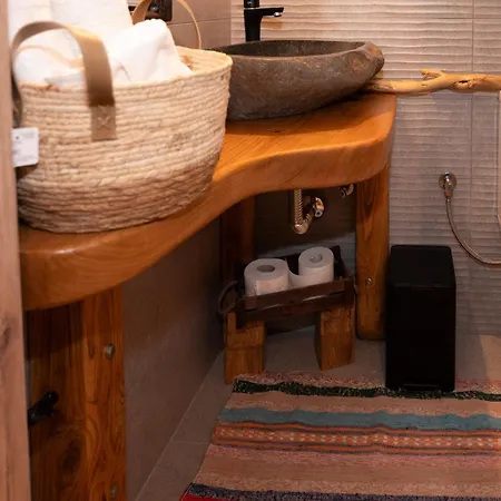 Aristoteli's Stone House Makrirrákhi