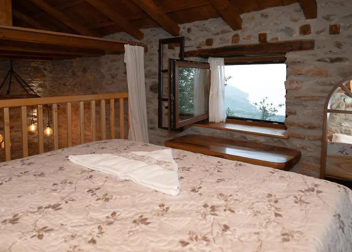 Aristoteli's Stone House Vakantiehuis Makrirrákhi