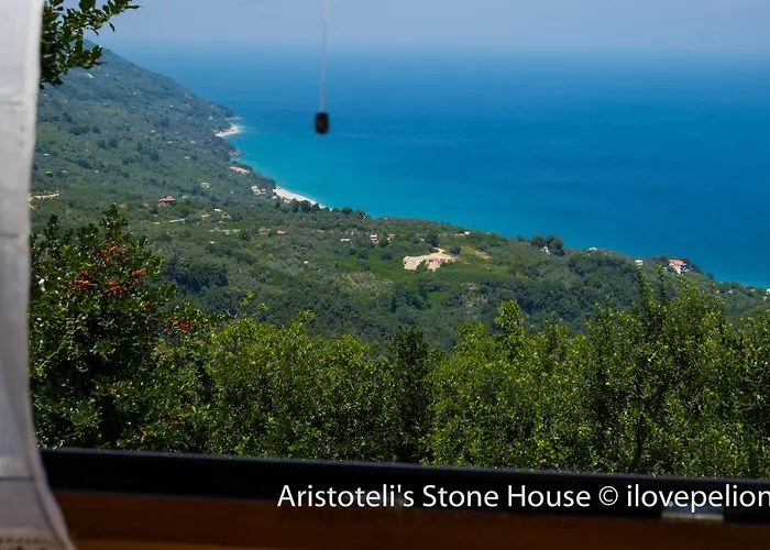 Aristoteli's Stone House * Makrirrákhi