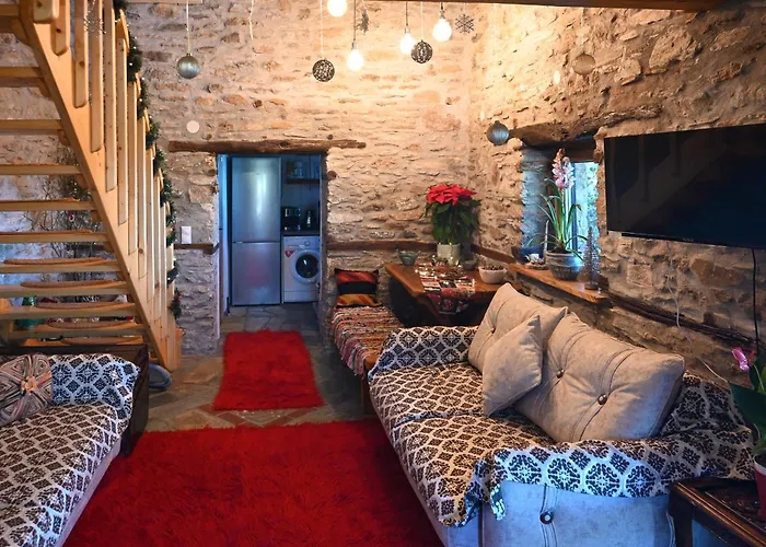 Aristoteli's Stone House Makrirrákhi