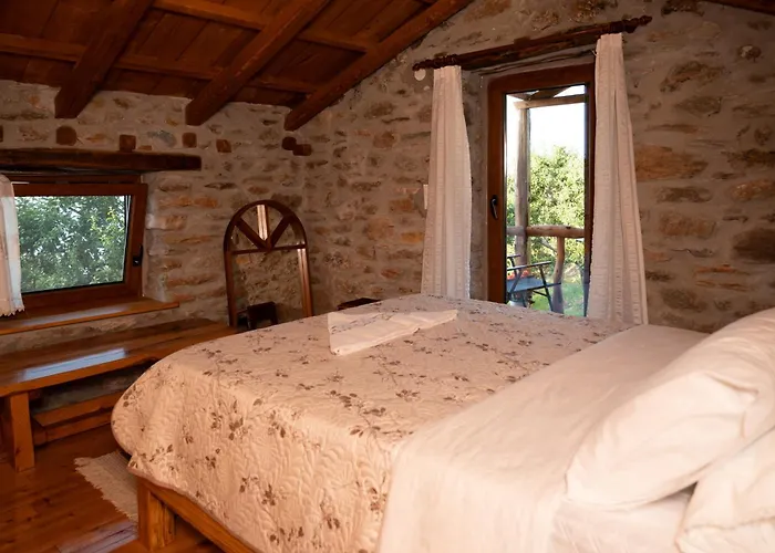 Aristoteli's Stone House Makrirrákhi