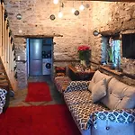 Aristoteli's Stone House Makrirrákhi