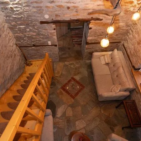 Aristoteli's Stone House בית נופש Makrirrákhi