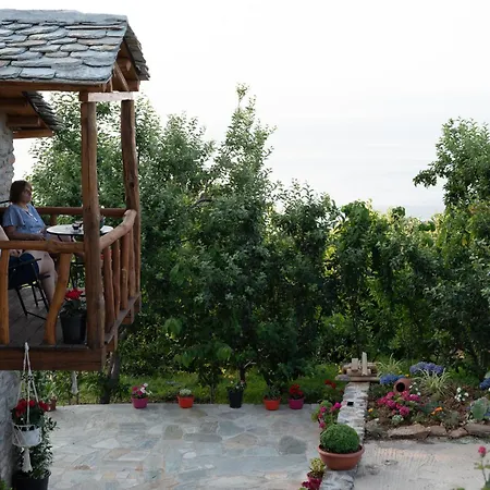 בית נופש Aristoteli's Stone House